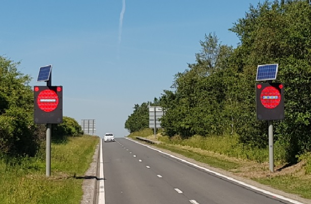 Uk Spring Driving Alert Example UK’s first wrong-way driving alert system deployed | Traffic Technology ...